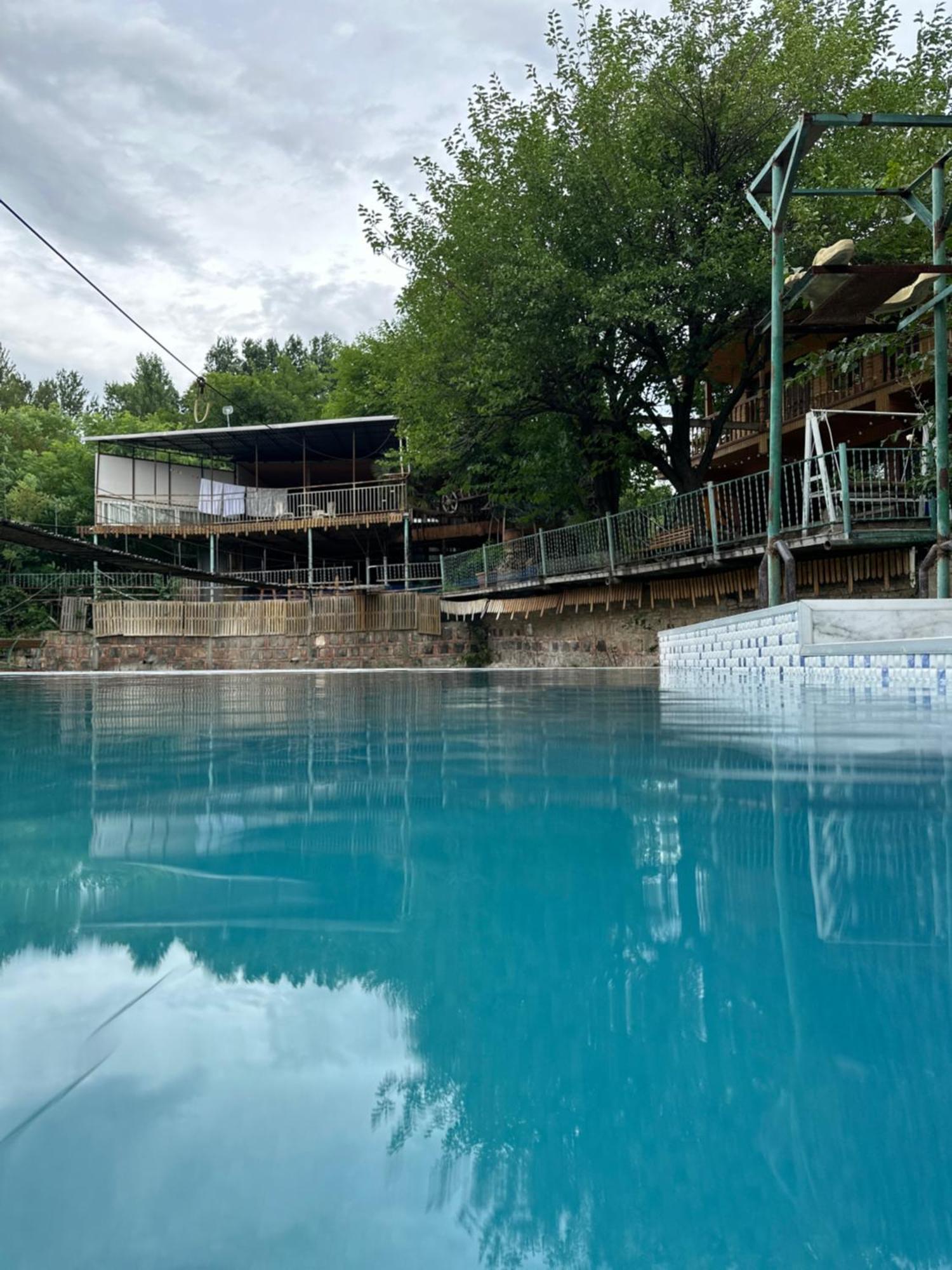 Amiran's Lake Hotel Tbilisi Bagian luar foto
