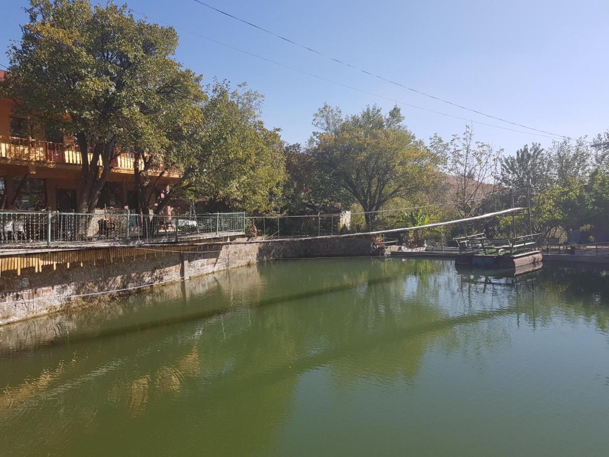 Amiran's Lake Hotel Tbilisi Bagian luar foto